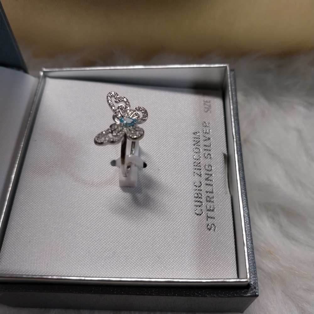 Primrose  Ring - Picture 3 of 4